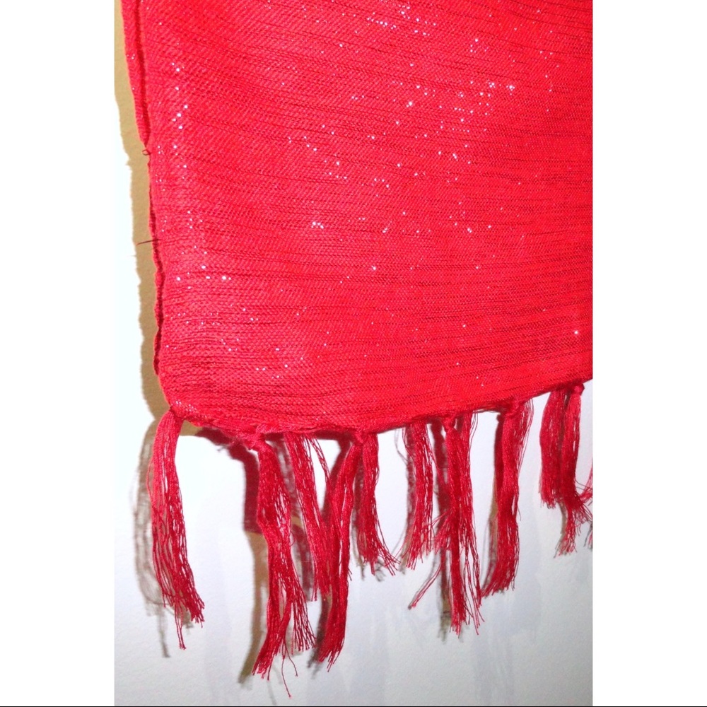 Deep Red/Metallic Red Table Runner - Picture 3 of 4